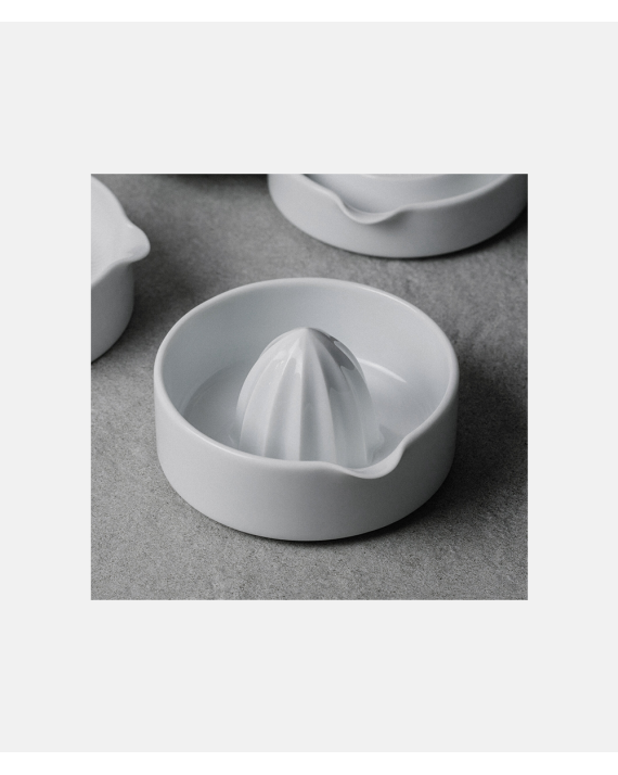 Japanese Sitaku Stackable Set by Makoto Koizumi