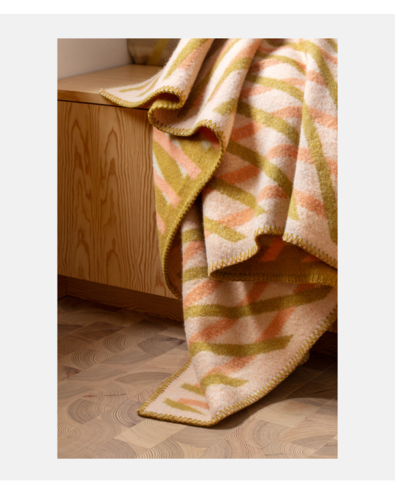 Røros Tweed Bislett Throw - Peach & Pistachio- Hallgeir Homstvedt